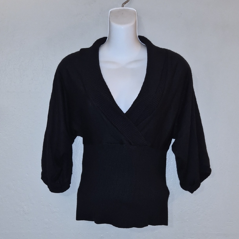 Byer California Elegant Black V-Neck Sweater